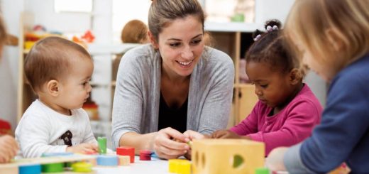 Fiche de poste EJE : missions, compétences et formation pour devenir éducateur de jeunes enfants