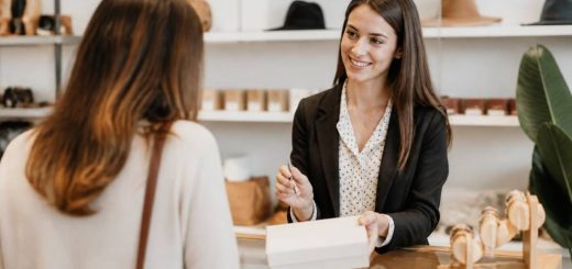 Formation vente et commerce : métiers, diplômes et débouchés inuusutt