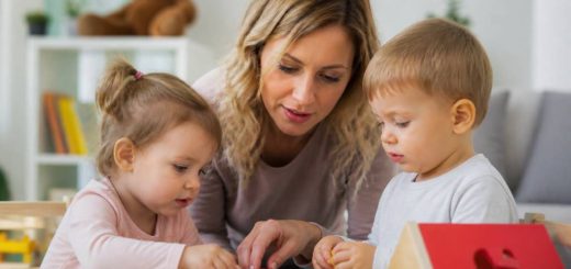 Combien gagne une assistante maternelle ? salaire, tarifs et revenus en 2026