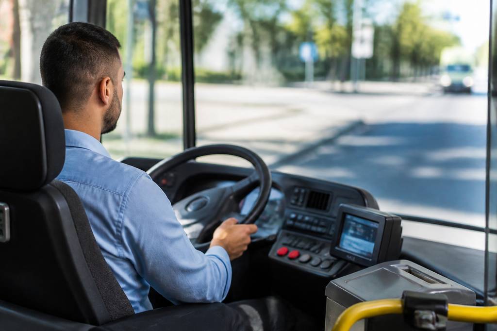 Quelle est le salaire d'un chauffeur de bus en 2026 ?