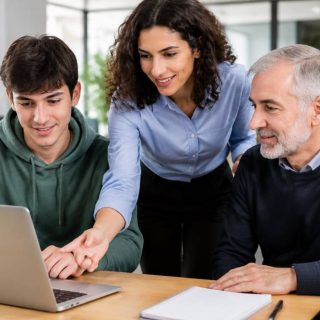 À quel âge peut-on travailler en France ? Règles et conditions selon son âge
